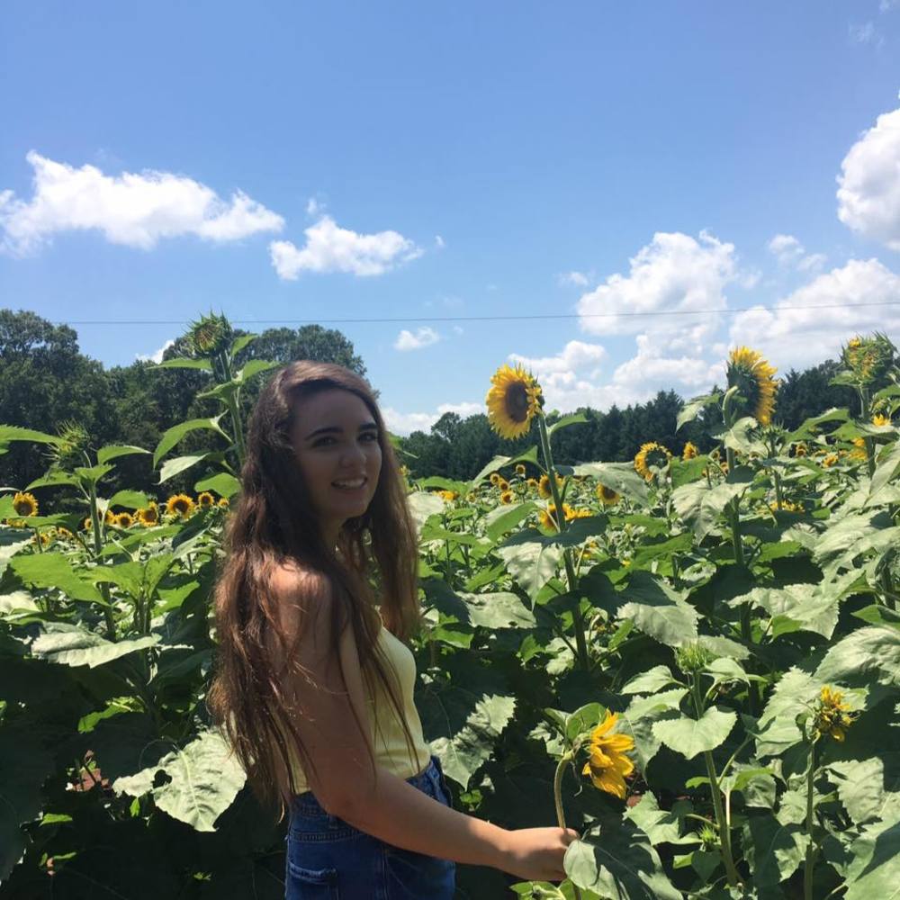 Meet your Posher, Julia